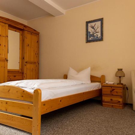 Hotel Anker Saalfeld Saale ภายนอก รูปภาพ