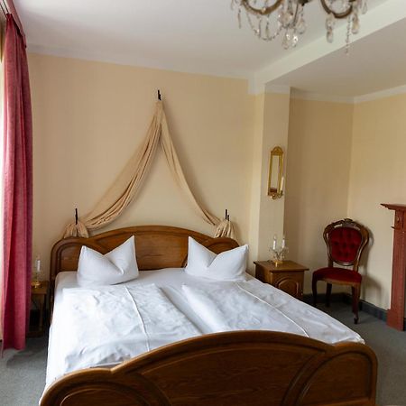 Hotel Anker Saalfeld Saale ภายนอก รูปภาพ