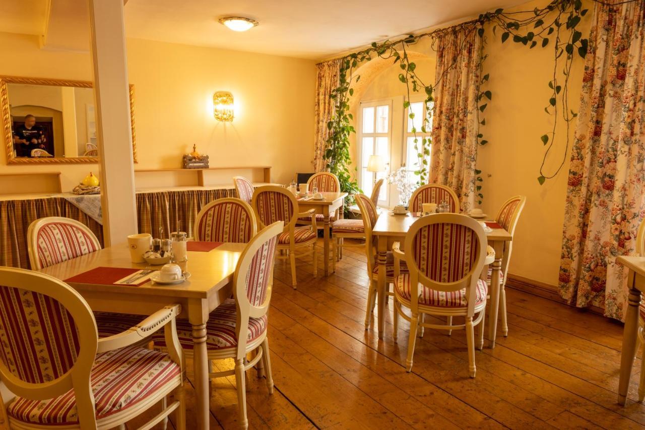 Hotel Anker Saalfeld Saale ภายนอก รูปภาพ