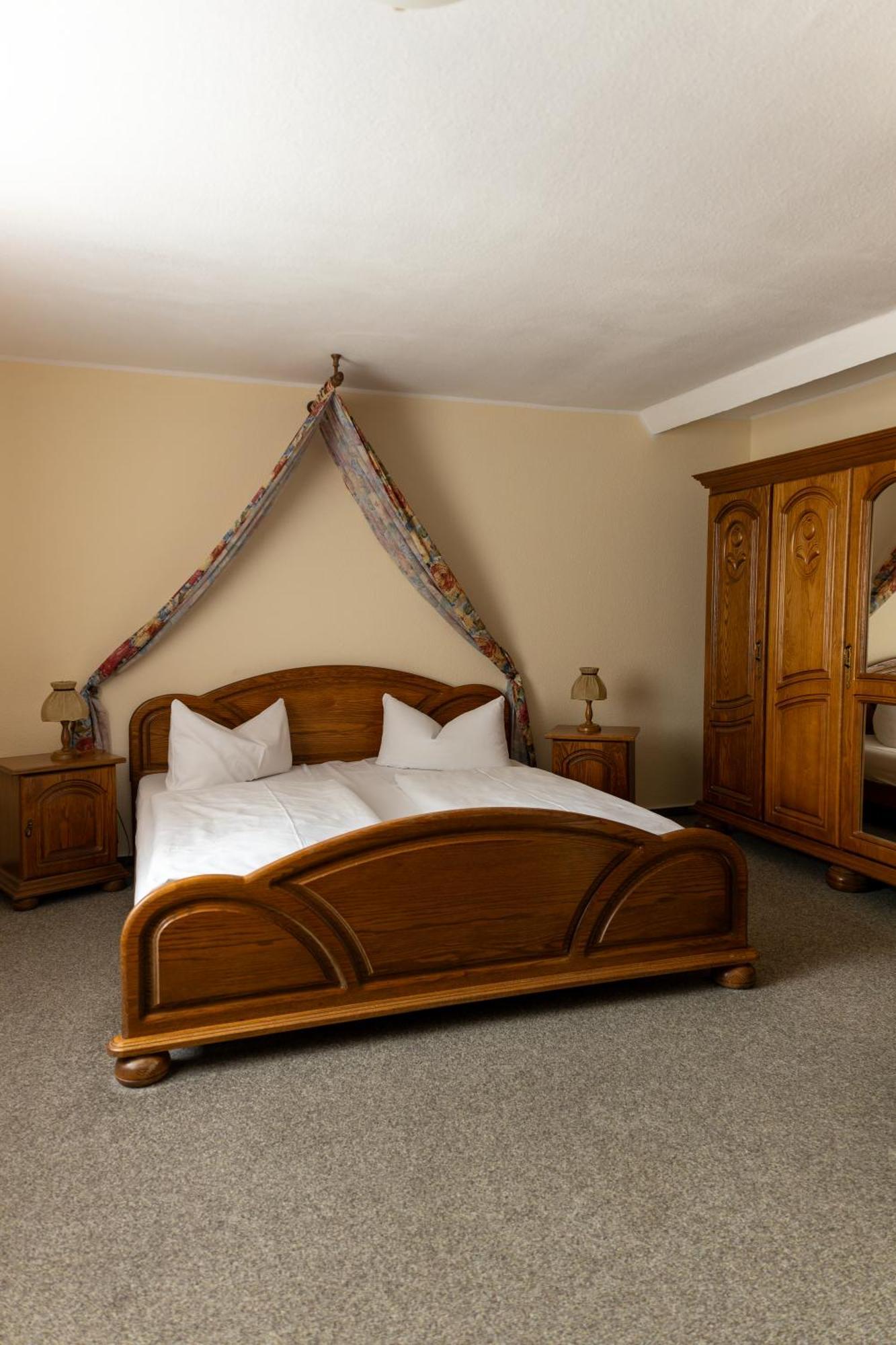 Hotel Anker Saalfeld Saale ภายนอก รูปภาพ