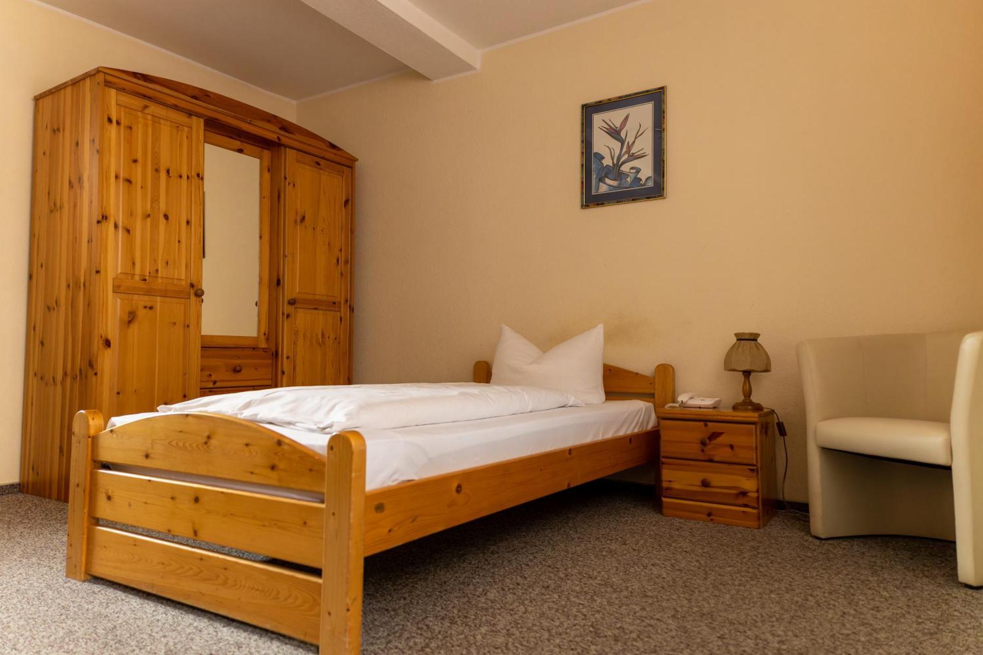 Hotel Anker Saalfeld Saale ภายนอก รูปภาพ