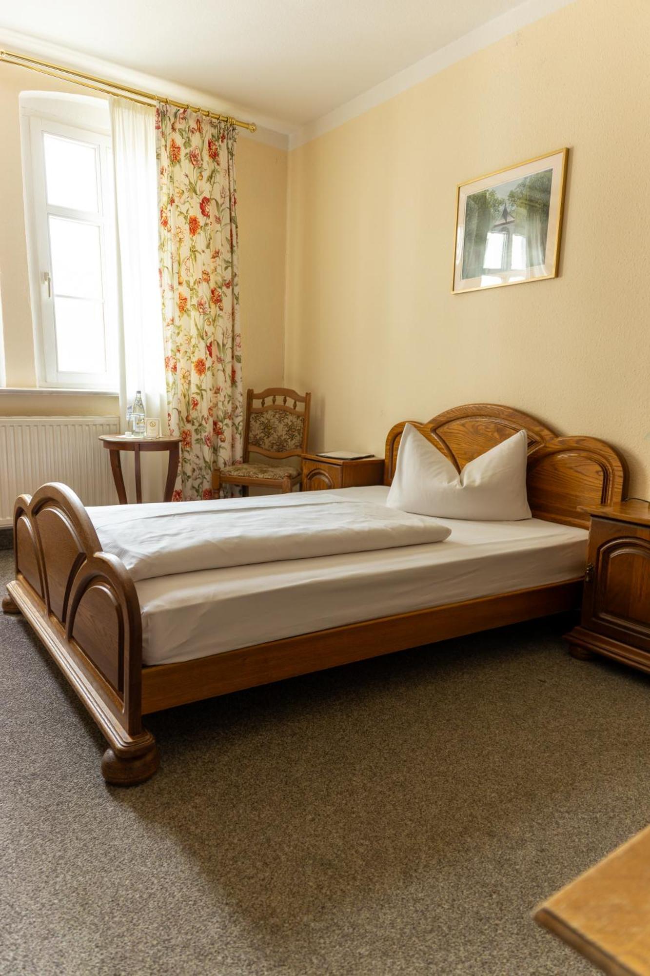 Hotel Anker Saalfeld Saale ภายนอก รูปภาพ