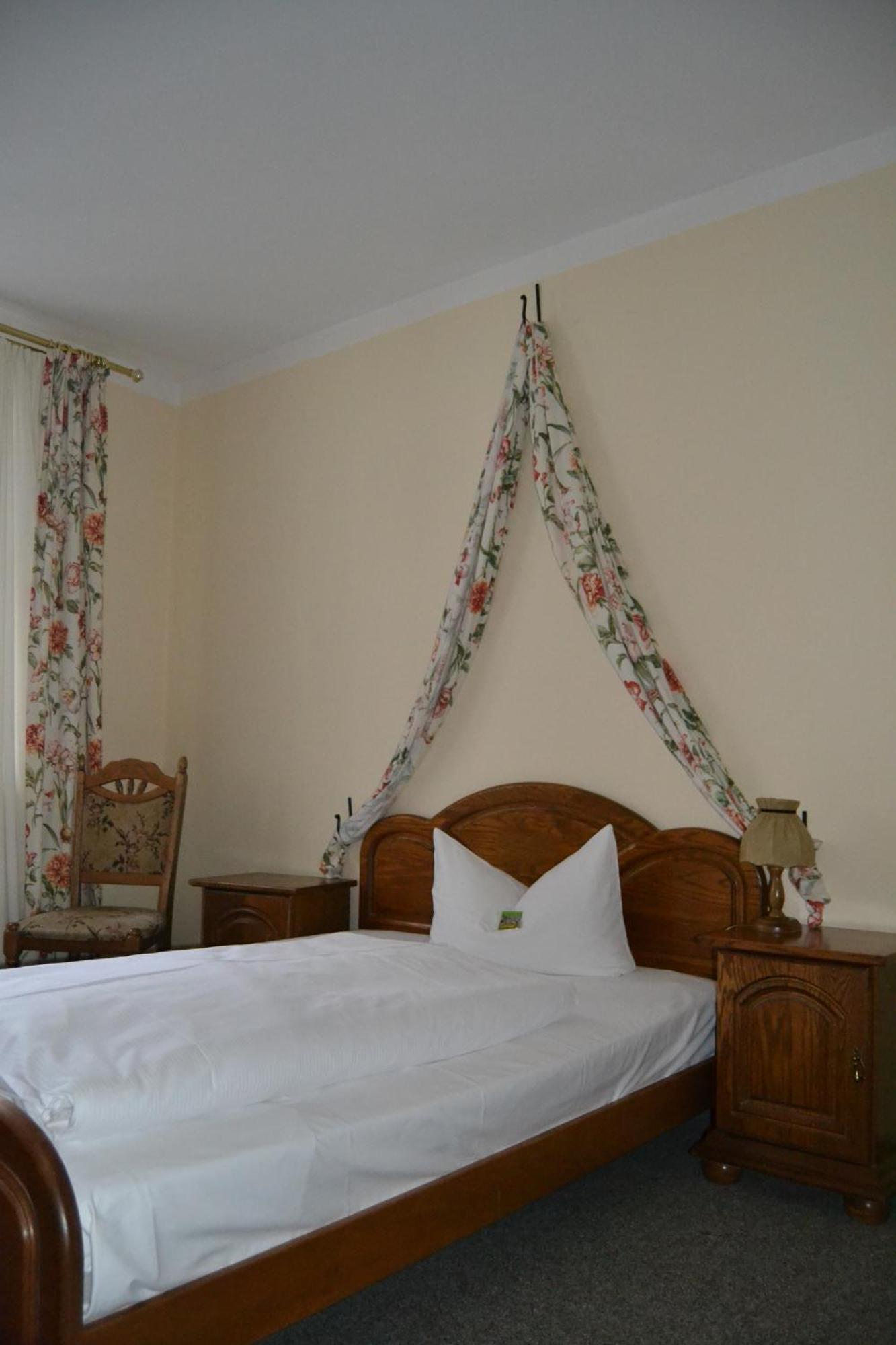 Hotel Anker Saalfeld Saale ห้อง รูปภาพ